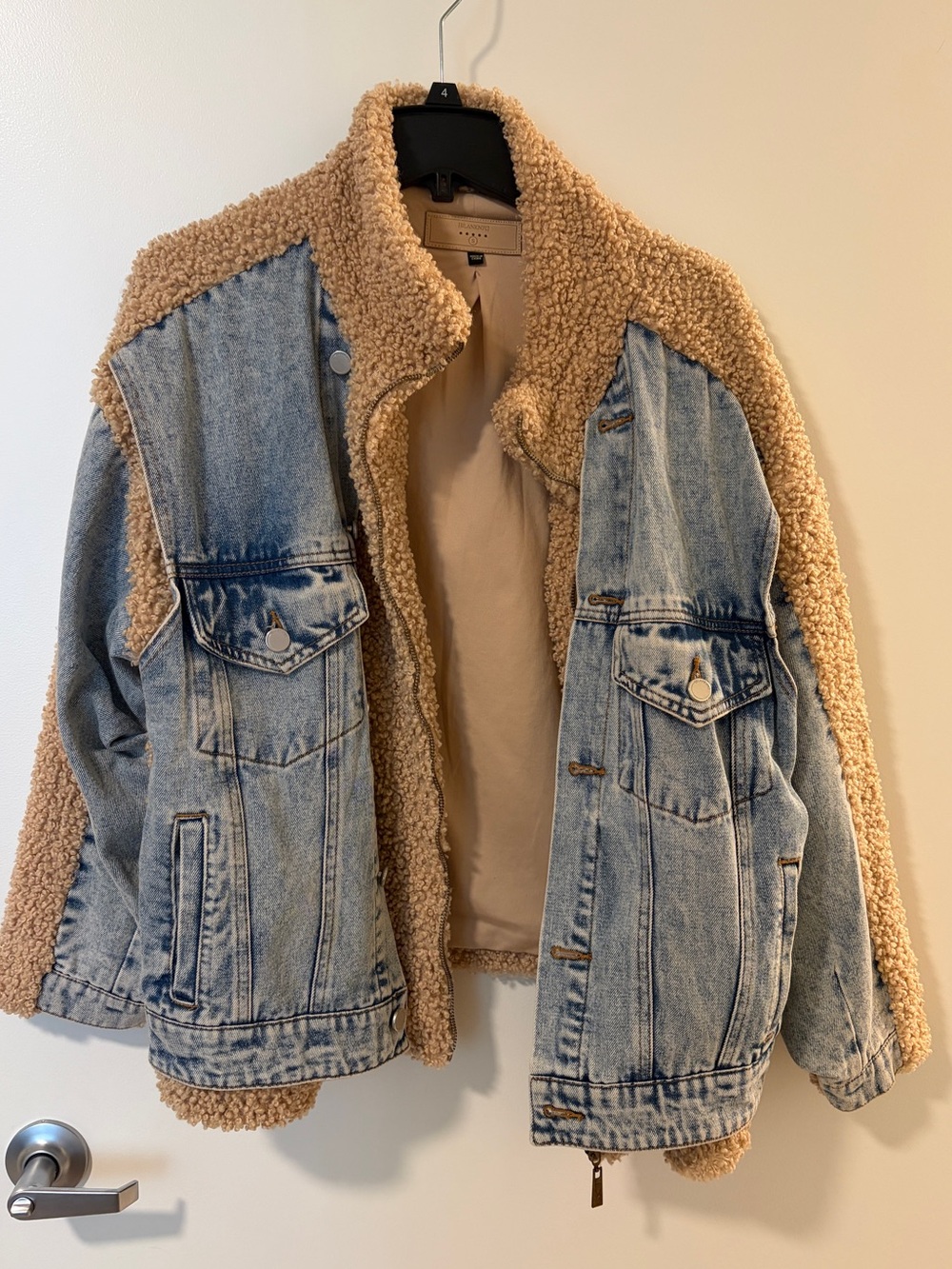 BLANK NYC Fuzzy Wuzzy Women's Faux Sherpa and Denim Mixed Media Jacket - Picture 4 of 6